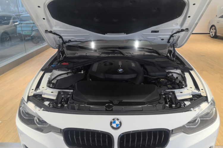 宝马3系 2019款 320i M运动曜夜版局部细节24