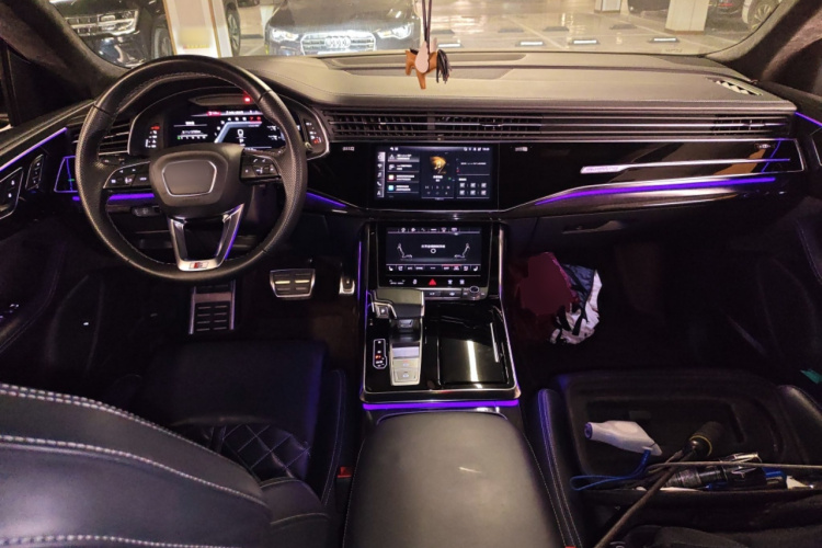 奥迪Q8 2022款 55 TFSI 尊享动感型中控内饰12