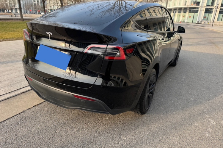 特斯拉 Model Y 2023款 长续航全轮驱动版车身外观6002