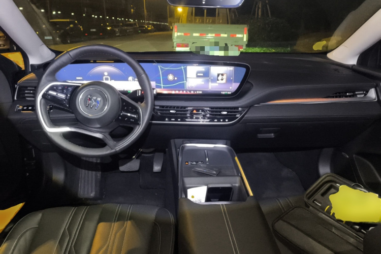 别克 君越 2023款 艾维亚版中控内饰12