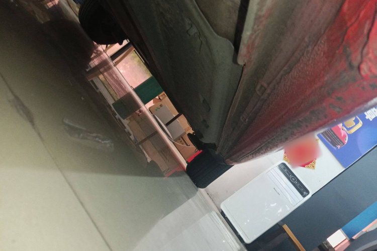 大众 Polo 2016款 1.4L 自动风尚型机舱底盘30