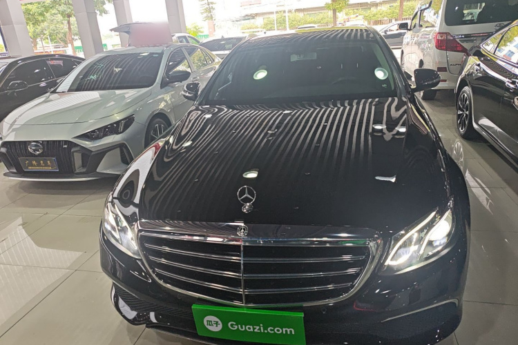 奔驰E级 2020款 改款 E 260 L车身外观2