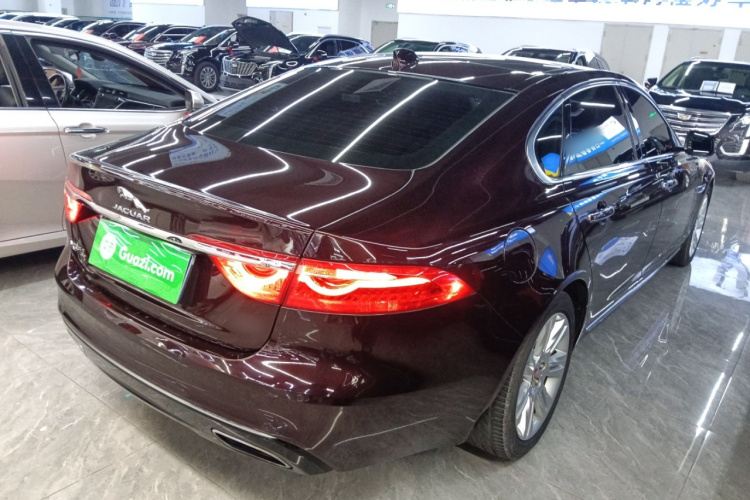 捷豹XFL 2018款 XFL 2.0T 250PS 豪华版车身外观6005