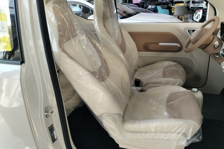 五菱汽车 宏光MINIEV 2024款 第三代 215km 青春版中控内饰7006