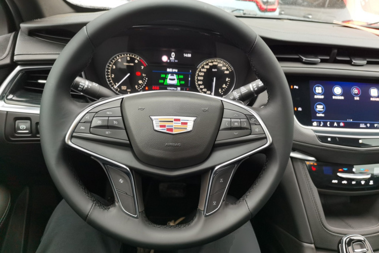 凯迪拉克XT5 2020款 28T 四驱豪华型中控内饰13