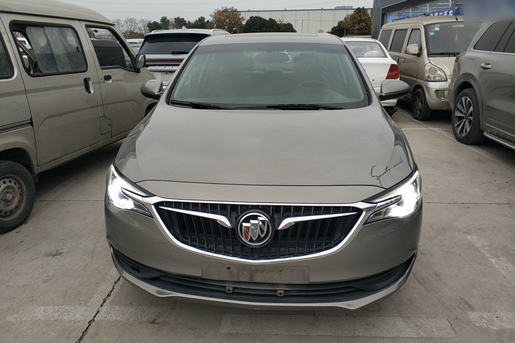 别克 英朗 2018款 18T 自动精英型车身外观2