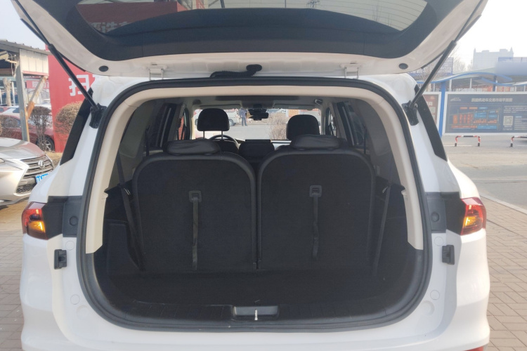 吉利汽车 豪越 2020款 1.8TD DCT豪华型 7座机舱底盘23