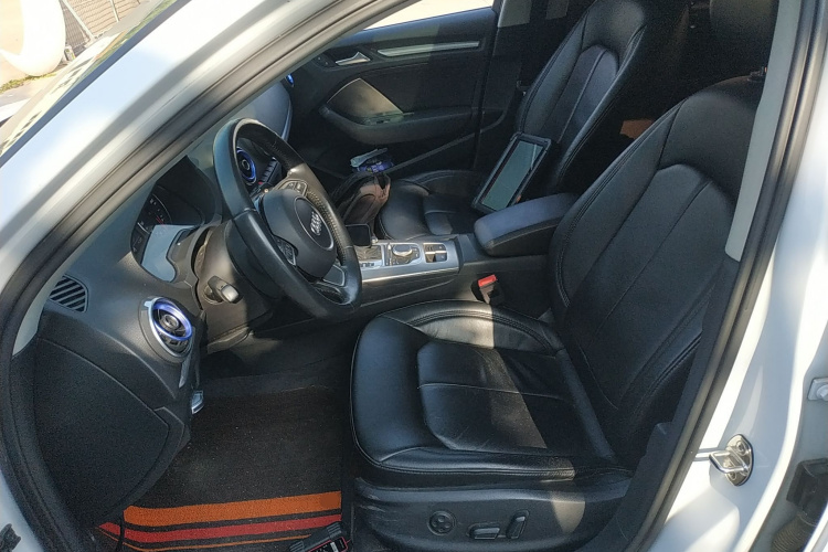 奥迪A3 2016款 Limousine 35 TFSI 领英型中控内饰19