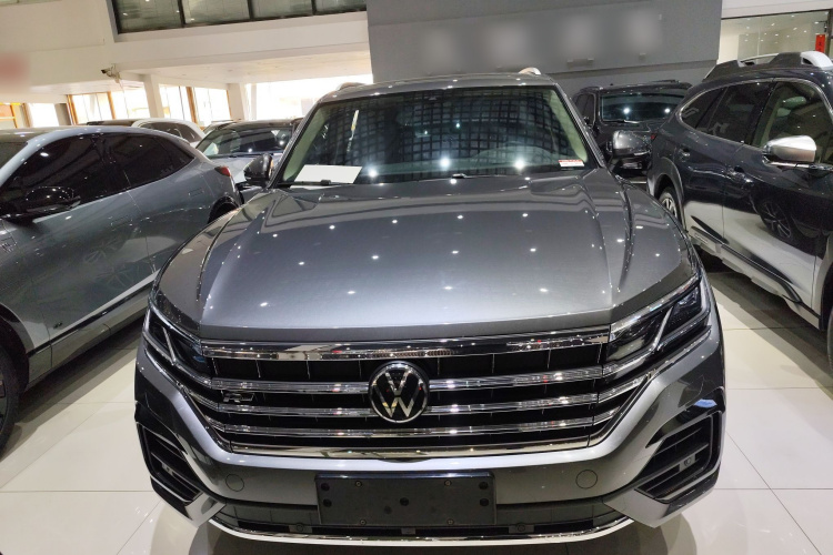 大众 途锐 2021款 3.0TSI 锐享版 经典运动套装车身外观2