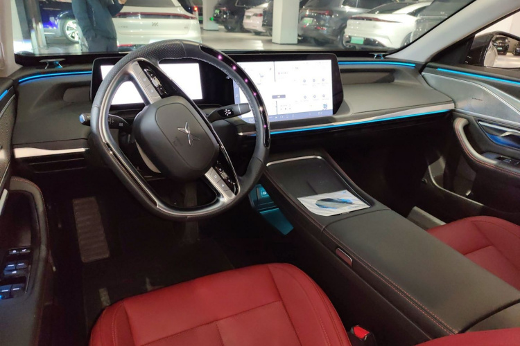 小鹏P7 2023款 P7i 702 Pro中控内饰12