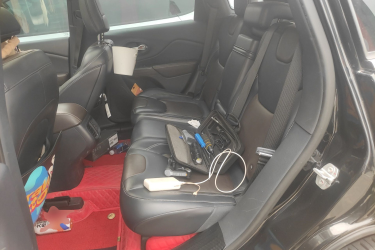 Jeep 自由光 2016款 2.4L 专业版中控内饰21