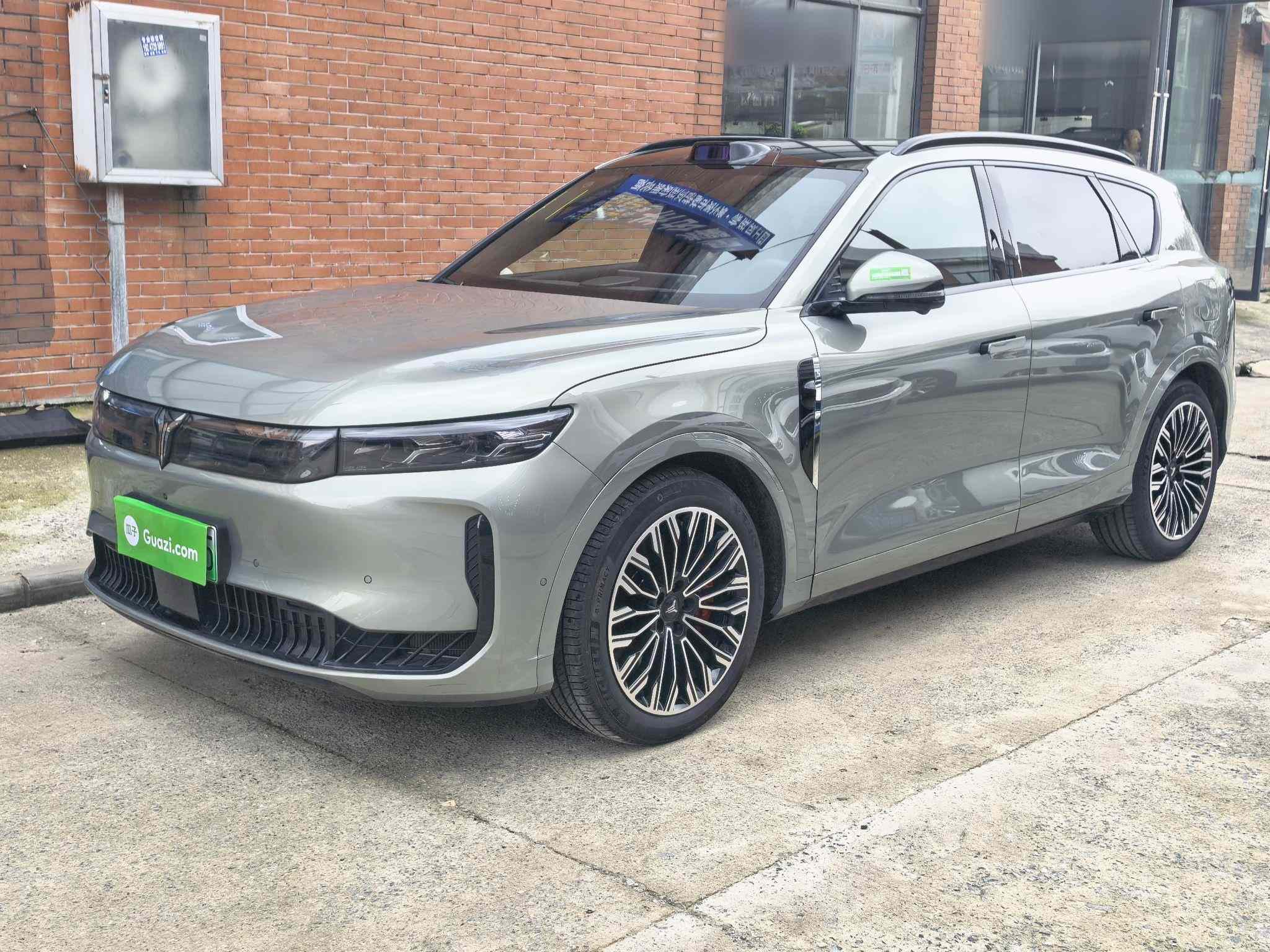 岚图汽车 岚图FREE 2025款 FREE+ 四驱乾崑版(2)