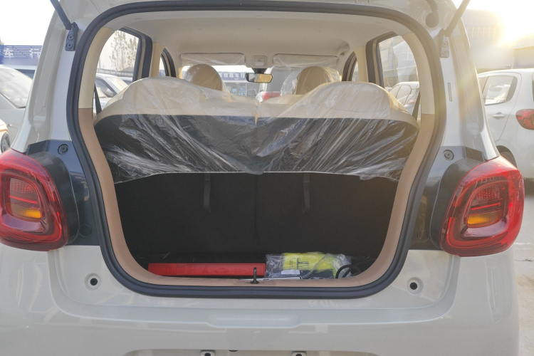 五菱汽车 宏光MINIEV 2025款 四门版 进阶款机舱底盘23