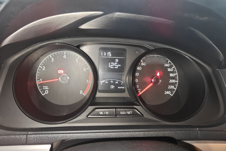 大众 朗逸 2015款 1.6L 手动风尚版局部细节14