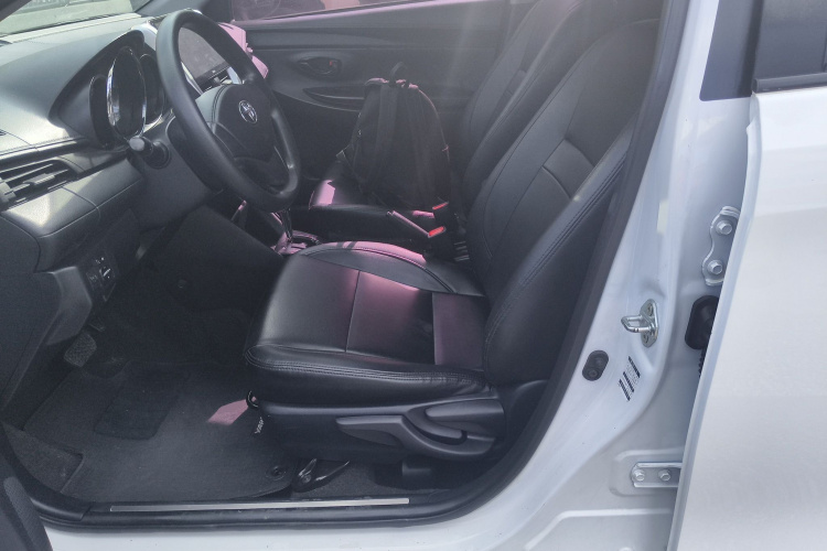 丰田 YARiS L 致炫 2019款 1.5E CVT魅动版 国VI中控内饰19