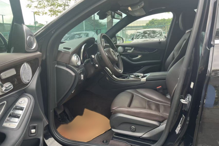 奔驰GLC 2019款 改款 GLC 260 L 4MATIC 豪华型中控内饰7007