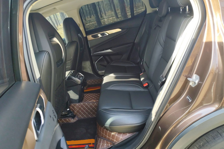 领克01 2018款 2.0T 两驱型+版中控内饰21