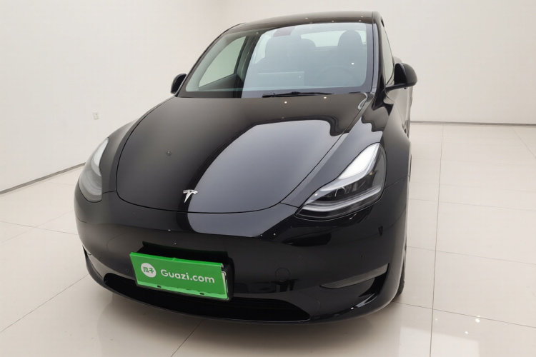 特斯拉 Model Y 2022款 Performance高性能全轮驱动版车身外观2