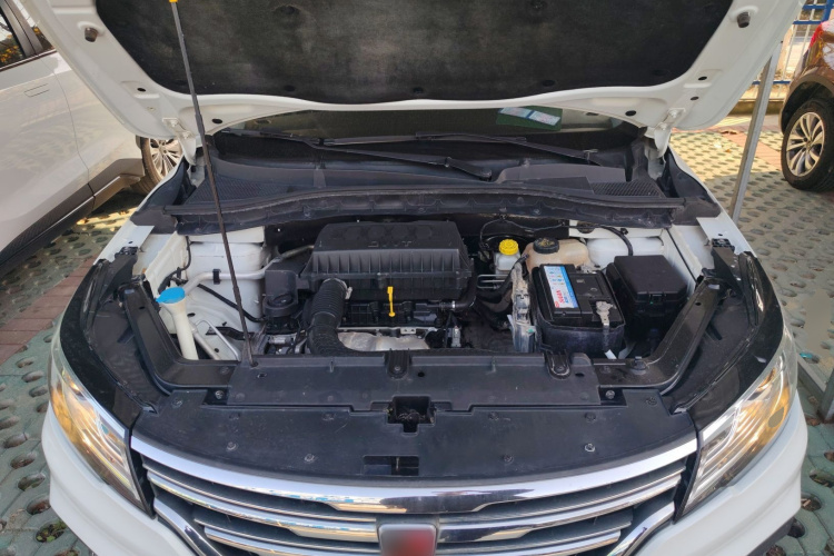 荣威RX3 2018款 1.6L CVT旗舰版机舱底盘24
