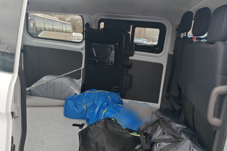 福特 全顺 2023款 2.0T汽油自动多功能商用车短轴低顶5/6座中控内饰21