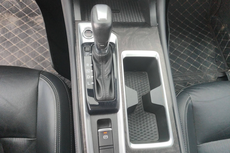 日产 天籁 2022款 2.0L XL-TLS 悦享版局部细节18