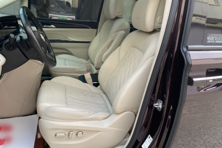 别克GL8 2020款 Avenir艾维亚 六座贤礼版局部细节19