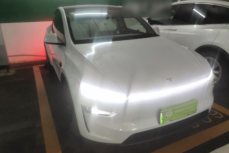 特斯拉 Model Y 2025款 长续航全轮驱动版车身外观6002