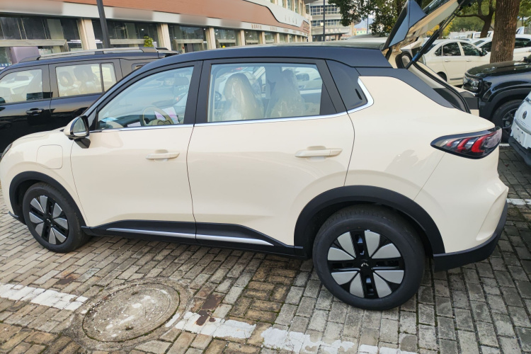 五菱汽车 缤果S 2025款 430km 尊享款车身外观4