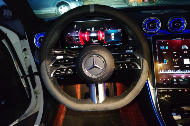 奔驰C级 2023款 改款 C 260 L 运动版中控内饰13