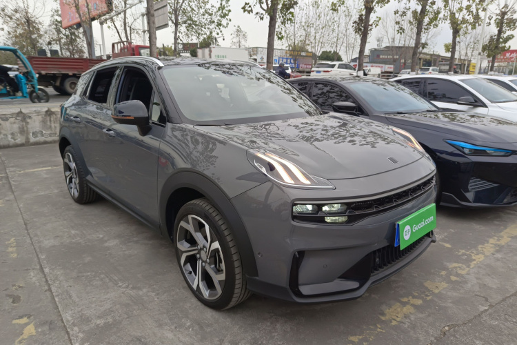 领克06 2023款 Remix 1.5T 劲Halo车身外观3