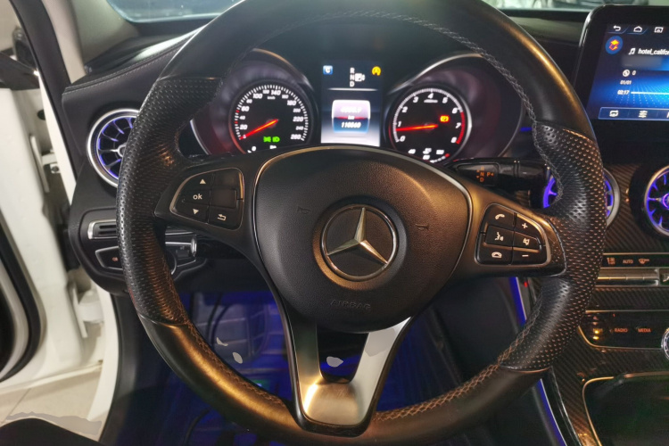 奔驰C级 2015款 改款 C 200 L 运动型中控内饰13