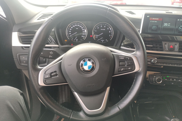 宝马X2(进口) 2019款 sDrive20i M越野套装 国VI中控内饰13