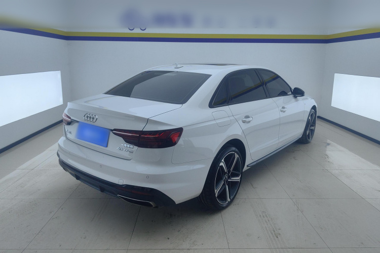 奥迪A4L 2024款 40 TFSI 豪华动感型车身外观7