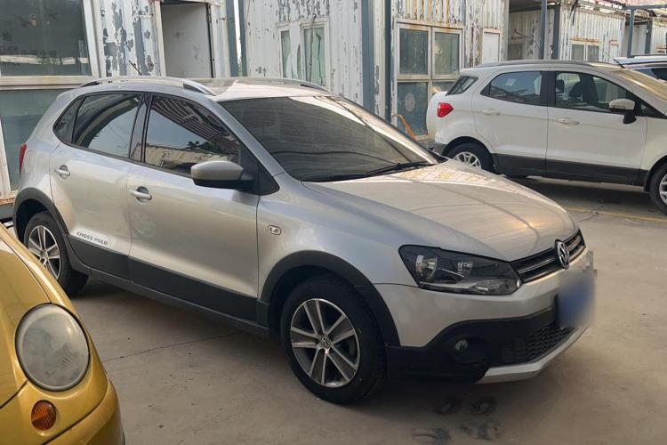 大众 2012款 1.6L Cross Polo AT车身外观3