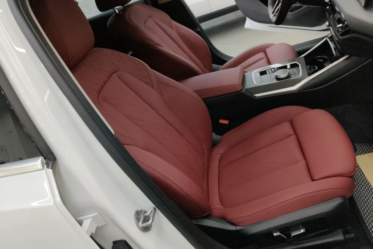 宝马3系 2025款 325Li M运动套装局部细节41