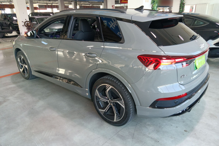 奥迪Q4 e-tron 2023款 40 e-tron 创境版车身外观4