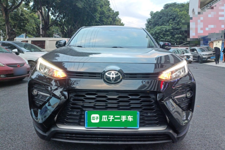 丰田 威兰达 2020款 2.0L CVT两驱豪华版车身外观2