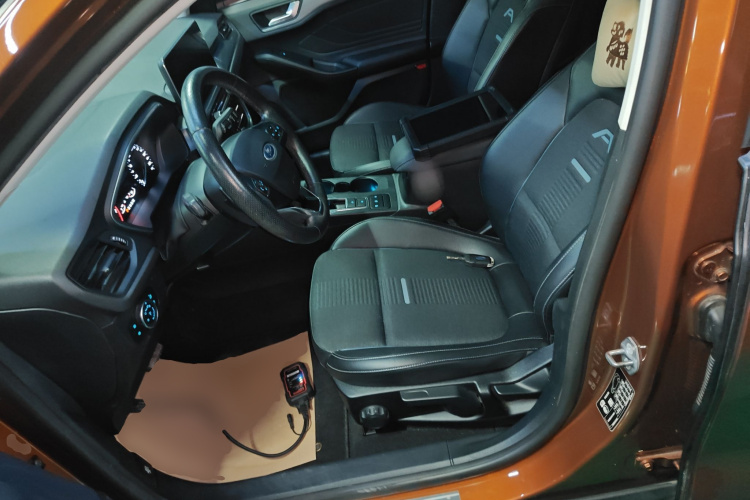 福特 福克斯Active 2020款 EcoBoost 180 自动劲潮型局部细节19