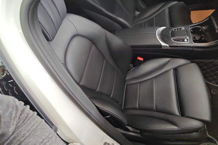 奔驰C级 2021款 C 260 L 运动版中控内饰41