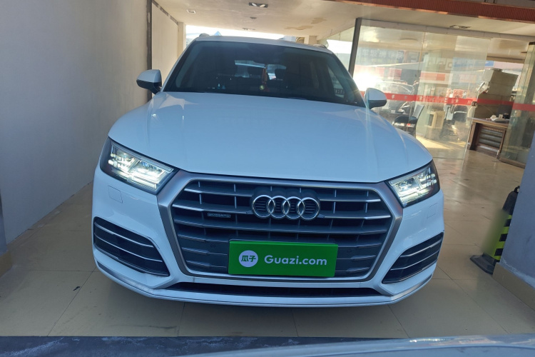 奥迪Q5L 2020款 改款 40 TFSI 荣享时尚型车身外观2