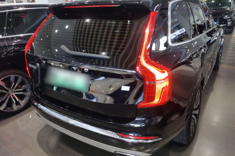 沃尔沃XC90新能源 2021款 E驱混动 T8 智尊豪华版 7座车身外观7