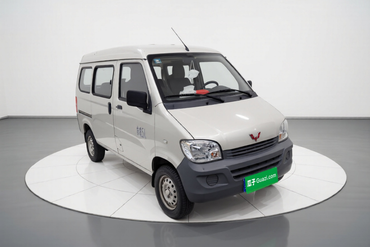 五菱汽车 五菱之光 2020款 1.2L 实用型 国VI LSI车身外观3