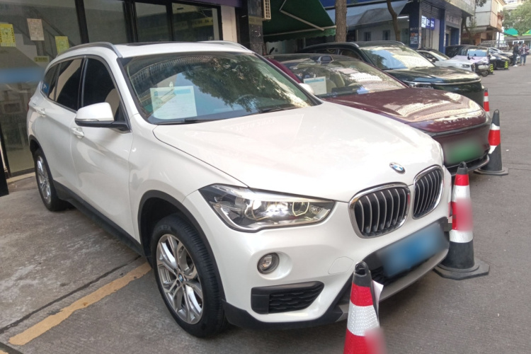 宝马X1 2019款 sDrive20Li 领先型车身外观3