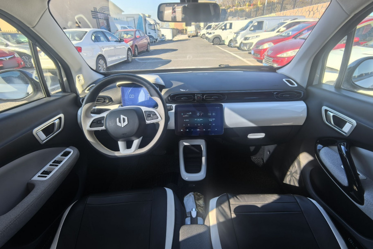 零跑汽车 零跑T03 2023款 200轻享版中控内饰7004