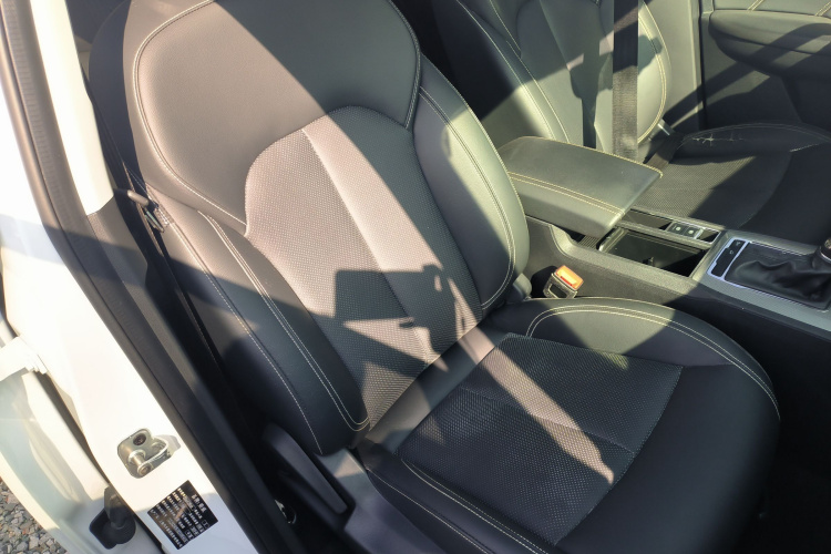 荣威RX5 2020款 20T 自动4G互联超越旗舰版局部细节41