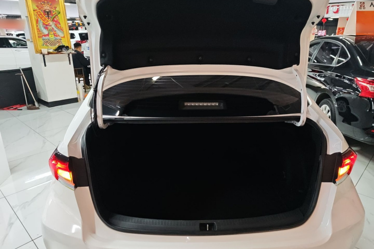 丰田 卡罗拉 2019款 1.2T S-CVT GL先锋版局部细节23