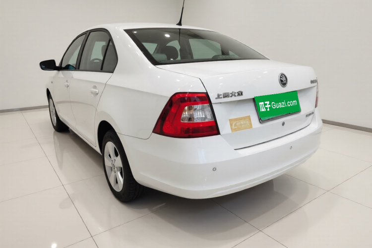 斯柯达 昕锐 2013款 1.6L 手动智选型车身外观5