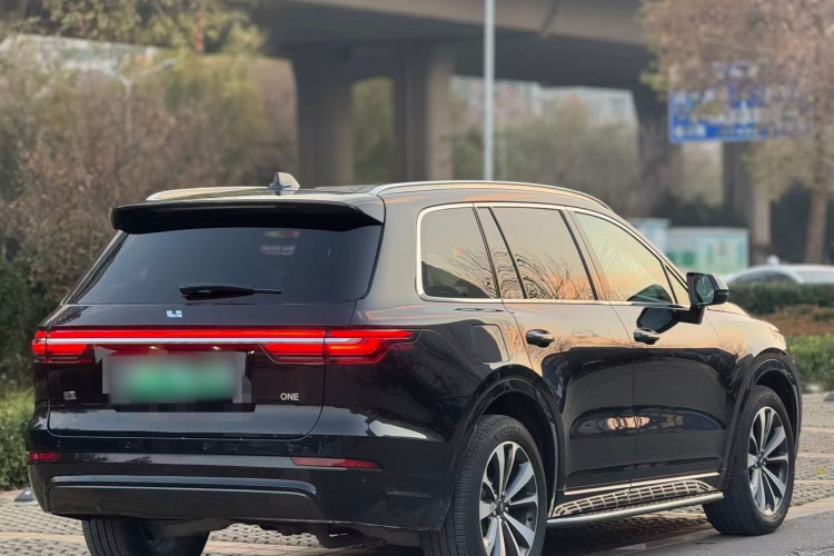 理想汽车 理想ONE 2020款 增程6座版车身外观6001
