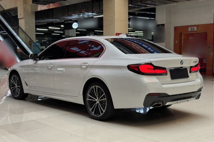 宝马5系 2023款 530Li 领先型 M运动套装车身外观6004