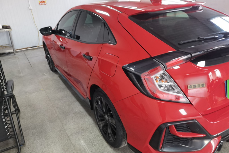 本田 思域 2021款 HATCHBACK 220TURBO CVT劲擎控车身外观4